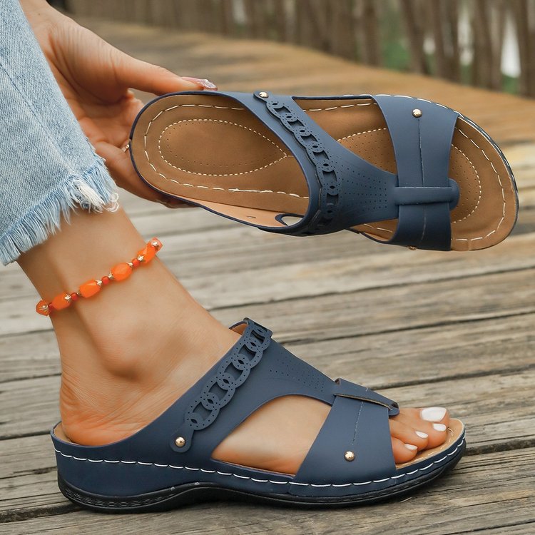 🍀Women Auspicious Pattern Hollow Lucky Wedge Sandals