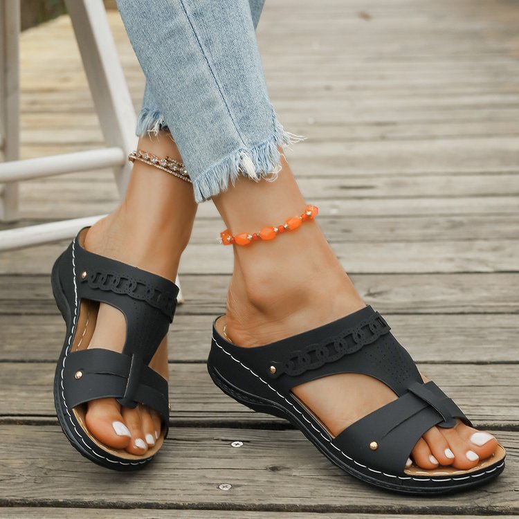 🍀Women Auspicious Pattern Hollow Lucky Wedge Sandals