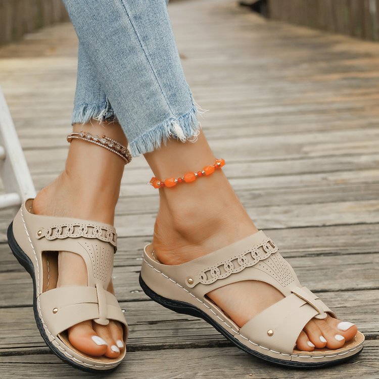 🍀Women Auspicious Pattern Hollow Lucky Wedge Sandals