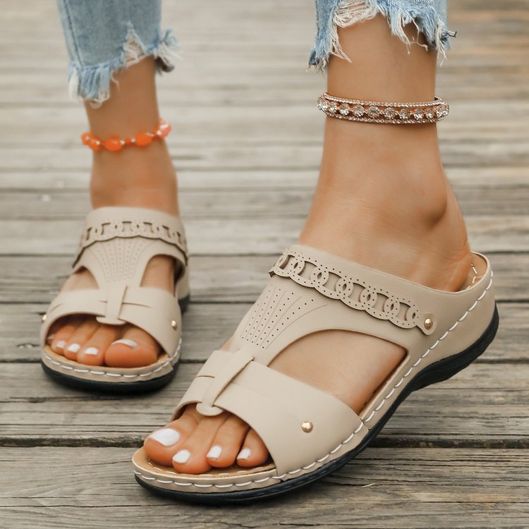 🍀Women Auspicious Pattern Hollow Lucky Wedge Sandals