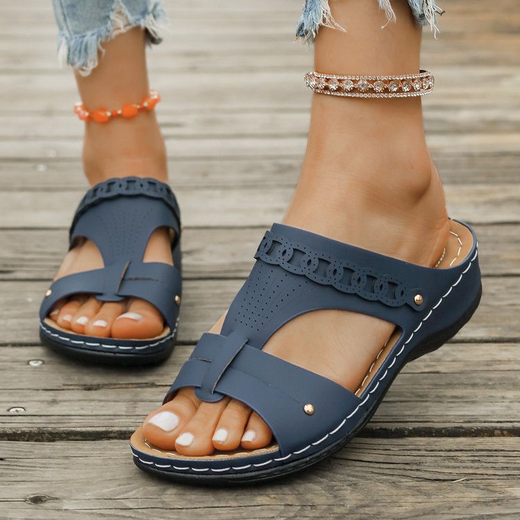🍀Women Auspicious Pattern Hollow Lucky Wedge Sandals