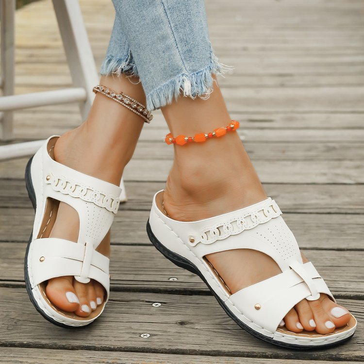 🍀Women Auspicious Pattern Hollow Lucky Wedge Sandals